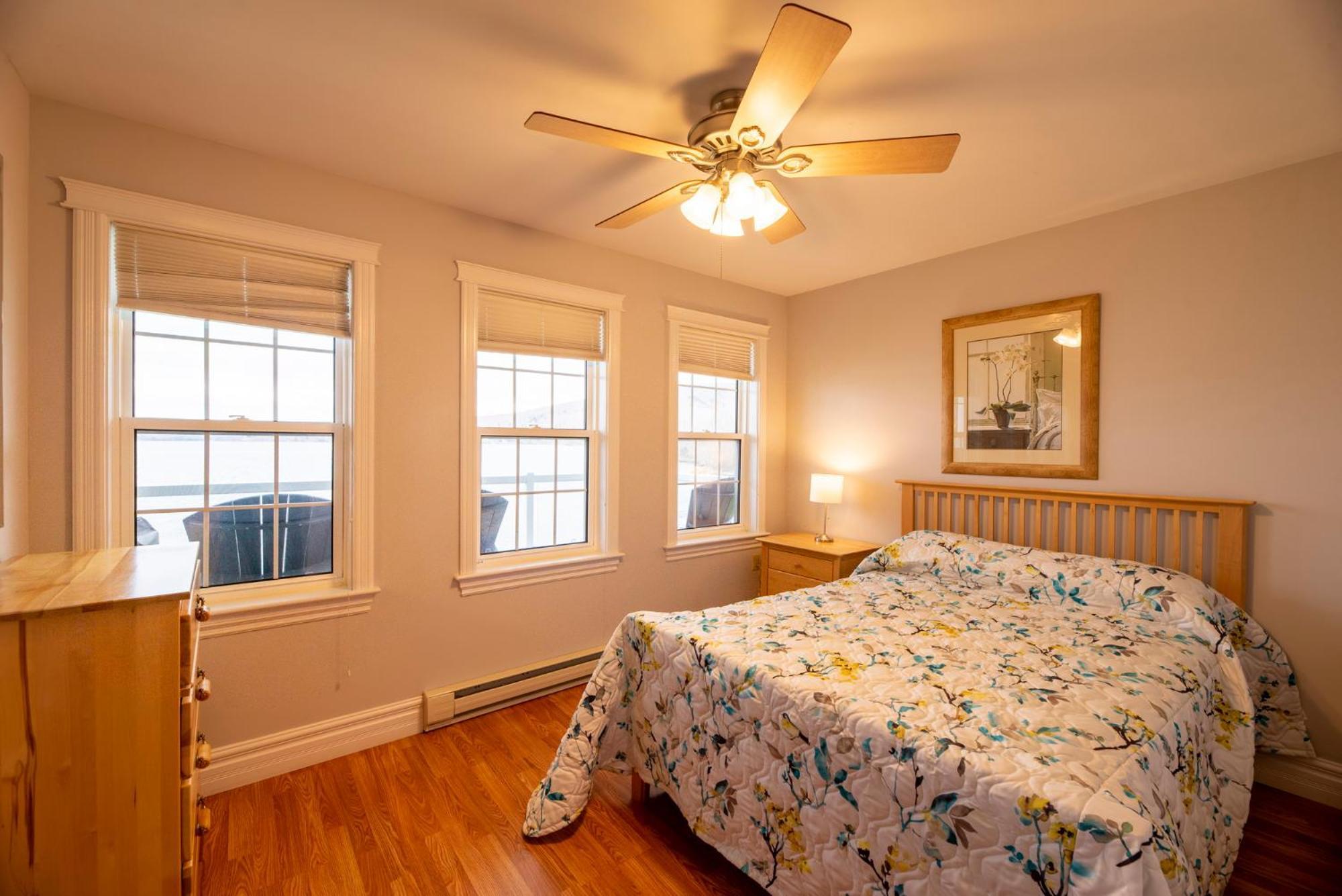 Keltic Quay Cottages & Bayfront Lodge Whycocomagh Bagian luar foto