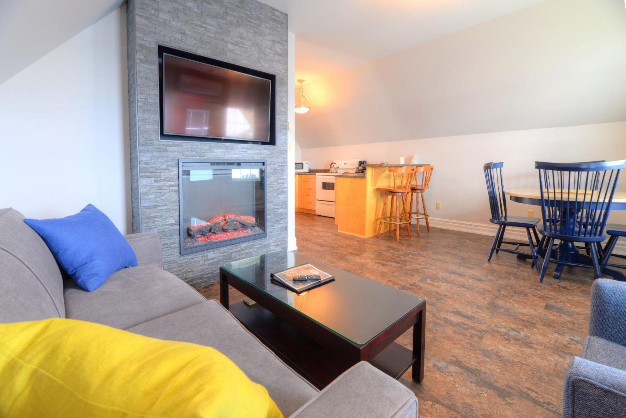 Keltic Quay Cottages & Bayfront Lodge Whycocomagh Bagian luar foto
