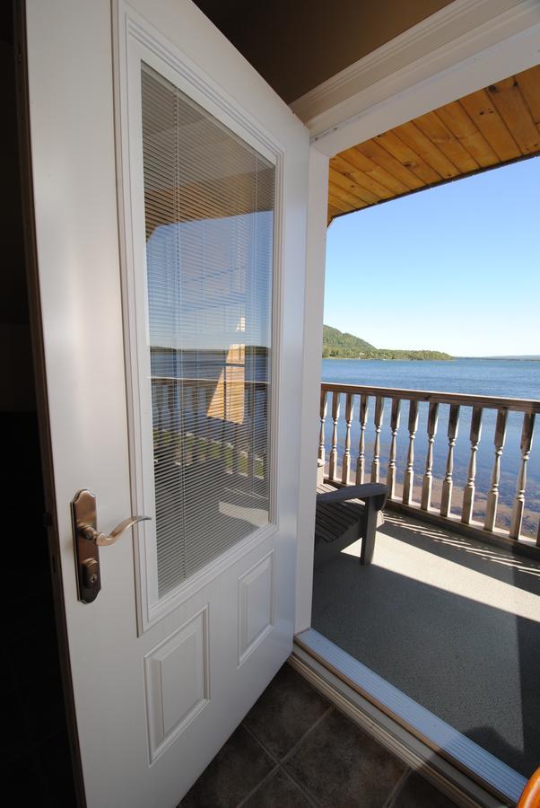 Keltic Quay Cottages & Bayfront Lodge Whycocomagh Bagian luar foto