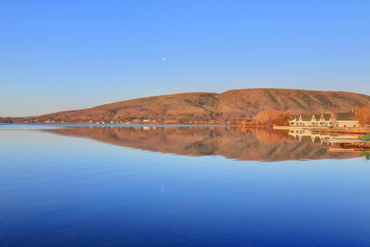 Keltic Quay Cottages & Bayfront Lodge Whycocomagh Bagian luar foto