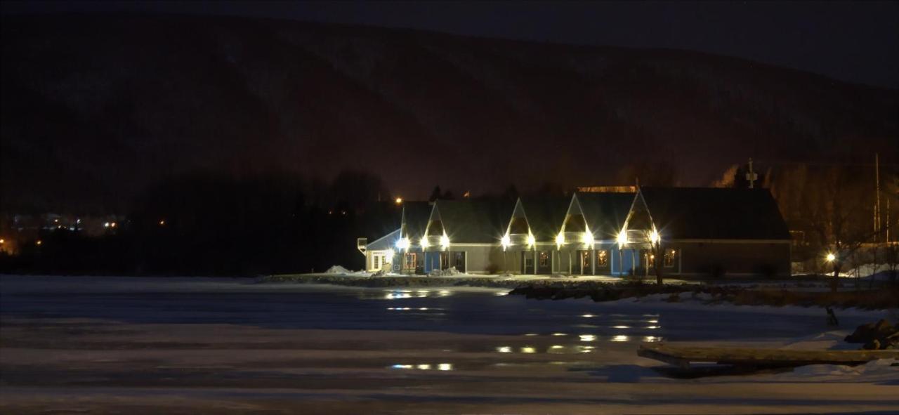 Keltic Quay Cottages & Bayfront Lodge Whycocomagh Bagian luar foto